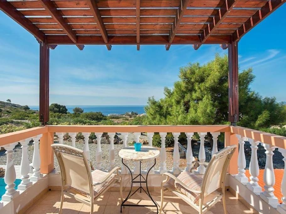 Villa Pefki 외부 사진